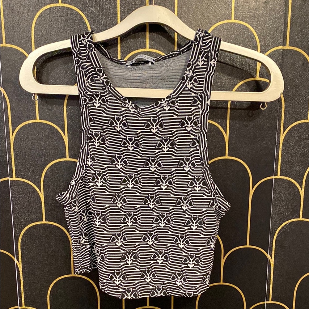Zara cropped tank size medium